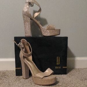 Glitter Platform Heels - Gold